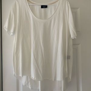 White high low t-shirt. Size medium.